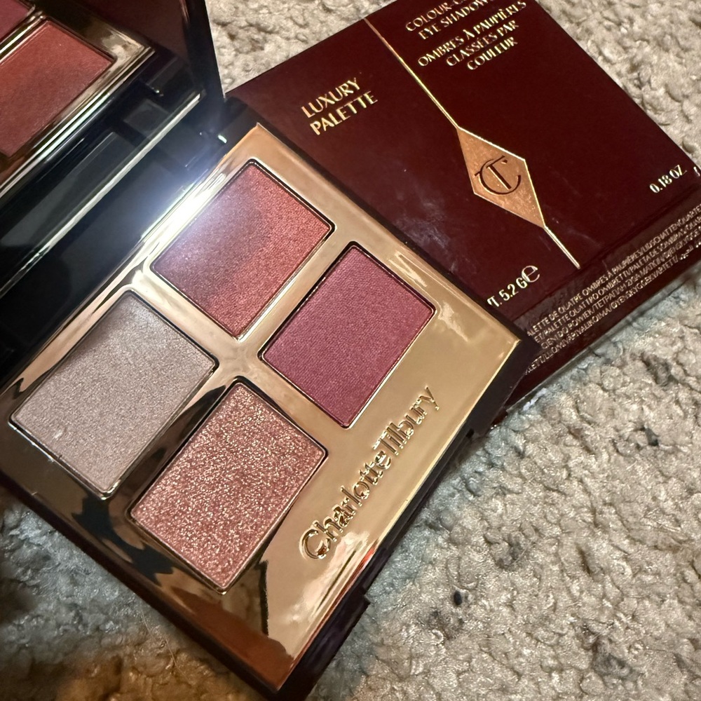 Charlotte Tilbury Luxury Palette - Rose and Champagne
